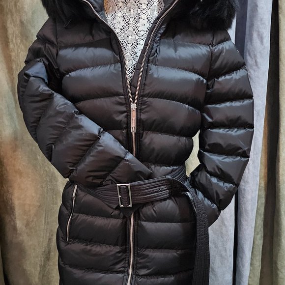 Burberry long puffer coat. - Picture 4 of 8